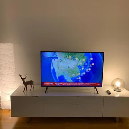 Sea, Sauna And Center Apartment